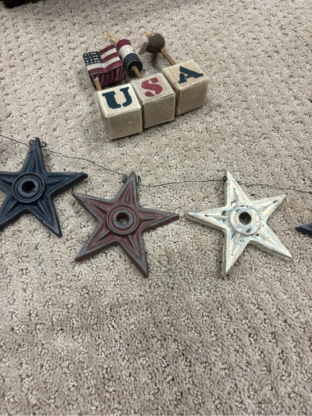 Rustic Star Garland and USA Shelf Sitters - Picture 9 of 12